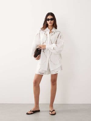 ARRANGE cutwork embroidered shorts