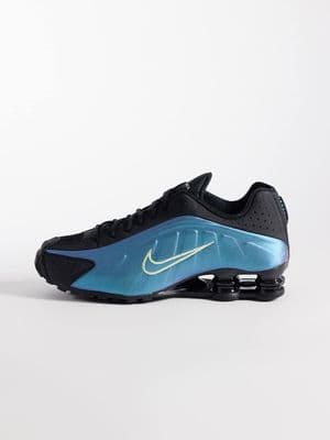 Nike Shox R4 sneakers