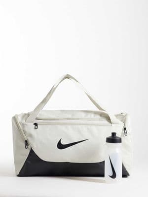 Nike Brasilia small duffel bag