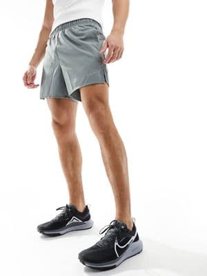Nike Running Challenger Dri-FIT 5 inch shorts