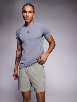 Nike Pro Training Dri-FIT 6-inch shorts