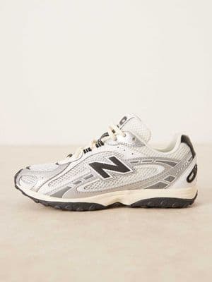 New Balance 204L sneakers