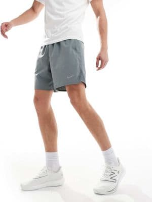 Nike Running Challenger Dri-FIT 7 inch shorts