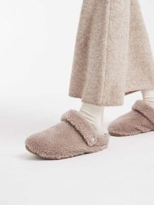 Crocs Unisex Cozzzy fleece slippers