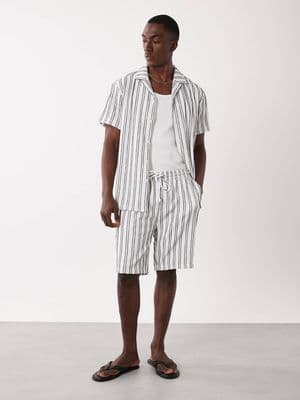 Brave Soul textured shorts