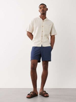 Abercrombie & Fitch 6 inch pull on shorts