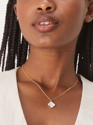 DesignB London white stone clover pendant necklace