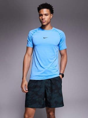 Nike Training Form Dri-FIT 7 inch shorts