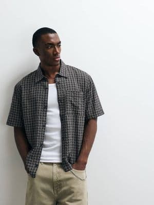 Hollister boxy cropped short sleeve shirt