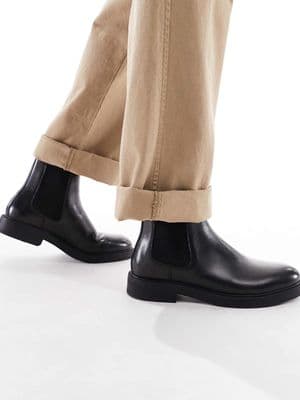 schuh Dice round toe chelsea boots