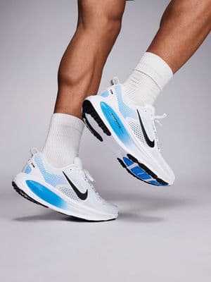 Nike Running Vomero 18 sneakers
