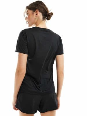 New Balance athletic essentials t-shirt