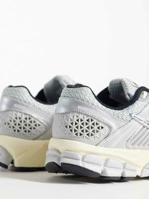 Nike Zoom Vomero 5 sneakers