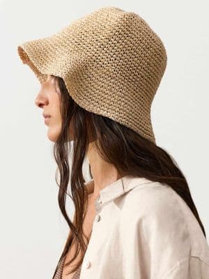 OYSHO Raffia-effect braided bucket hat